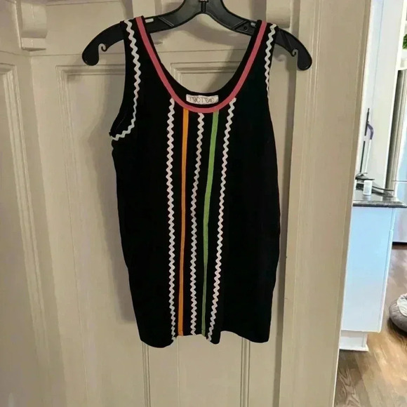 Vintage Phyllis Keitlen women’s Tric Trac black tank size medium. New with tags - Picture 2 of 9